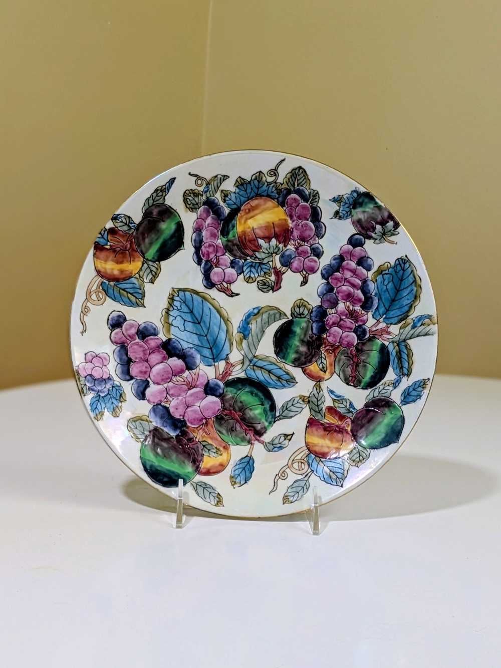 Vintage 1970 Chinese Chinoiserie Porcelain Hand Painted Plate